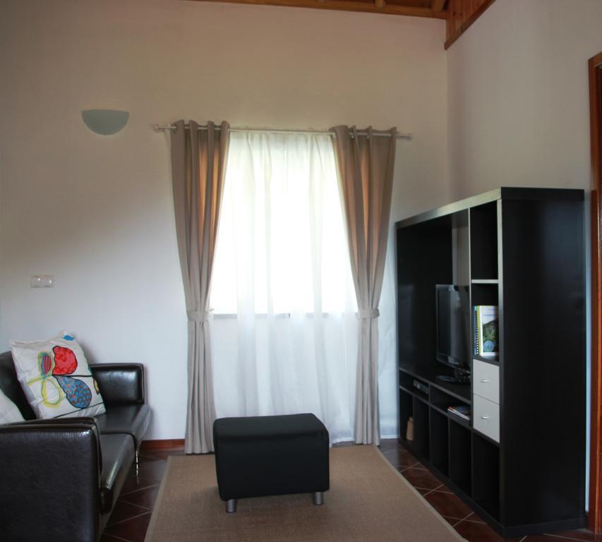 Villa Casas Da Cascata à Lajes das Flores Extérieur photo