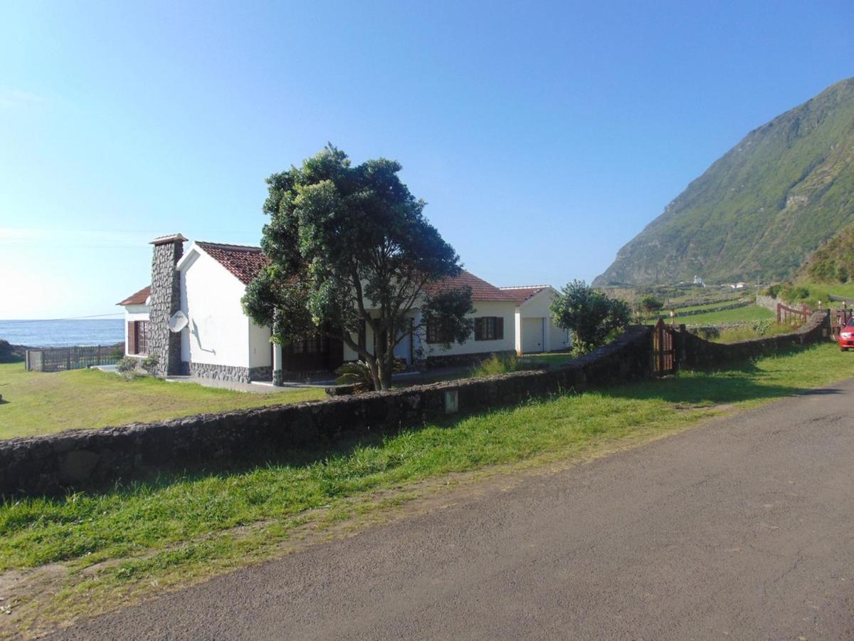 Villa Casas Da Cascata à Lajes das Flores Extérieur photo