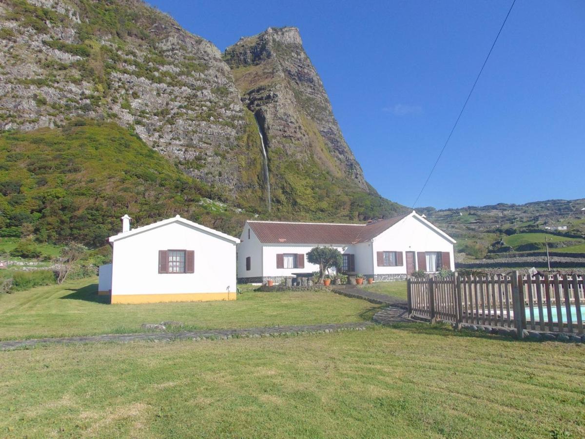Villa Casas Da Cascata à Lajes das Flores Extérieur photo