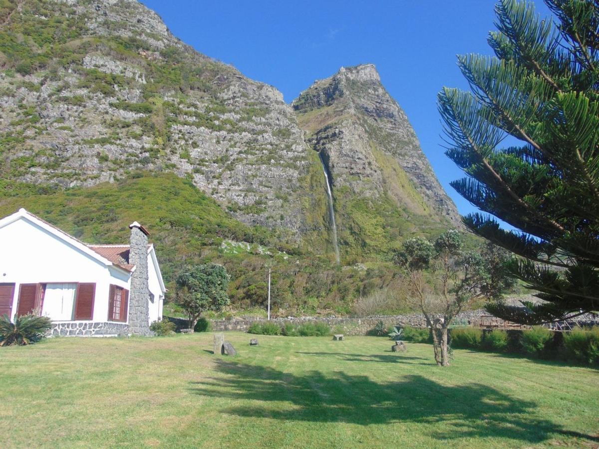 Villa Casas Da Cascata à Lajes das Flores Extérieur photo